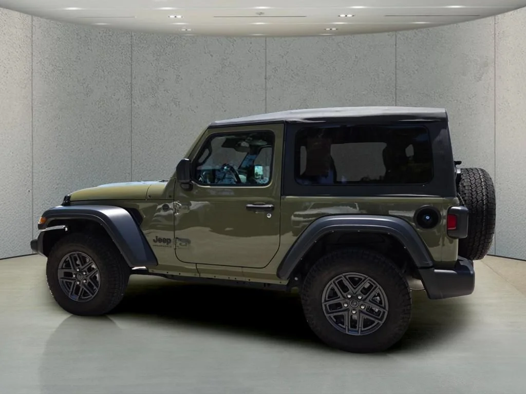 Certified Used 2025 41 Jeep Sport S image 29