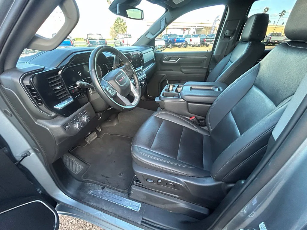 Used 2025 Silver GMC SLT image 12