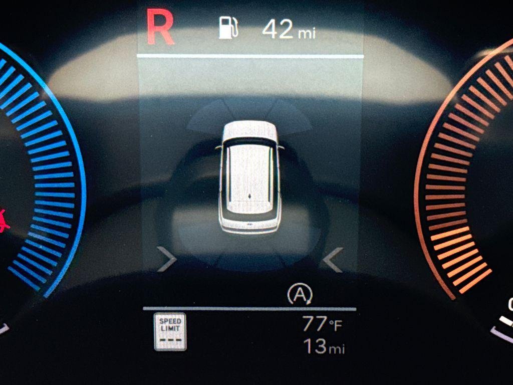 New 2026 Gray Hyundai SEL FWD image 30