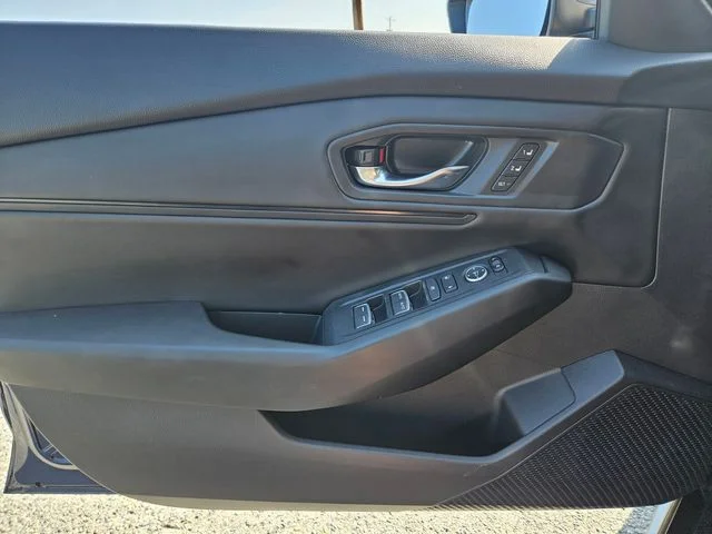 2023 Honda Accord Hybrid EX-L - Photo 35