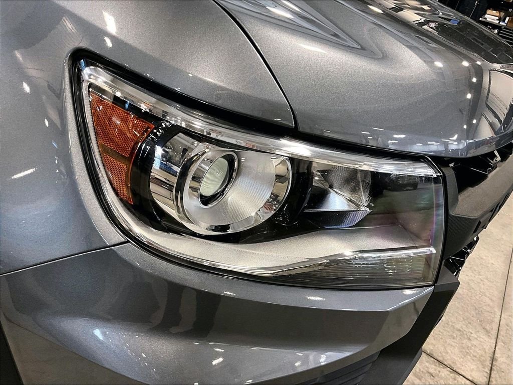 Used 2021 Gray Chevrolet ZR2 image 34