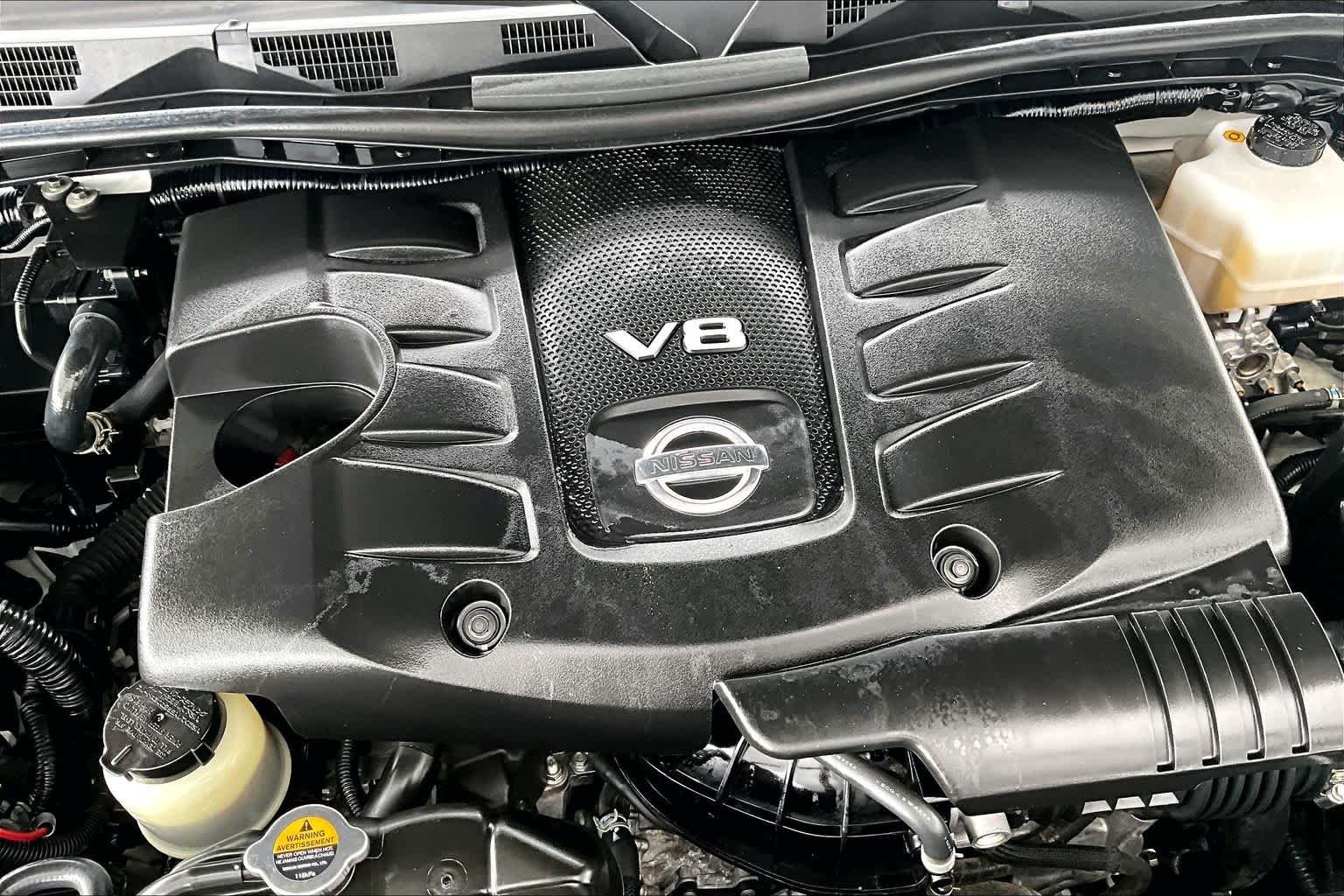 Used 2023 Aspen White Tricoat Nissan Platinum image 33