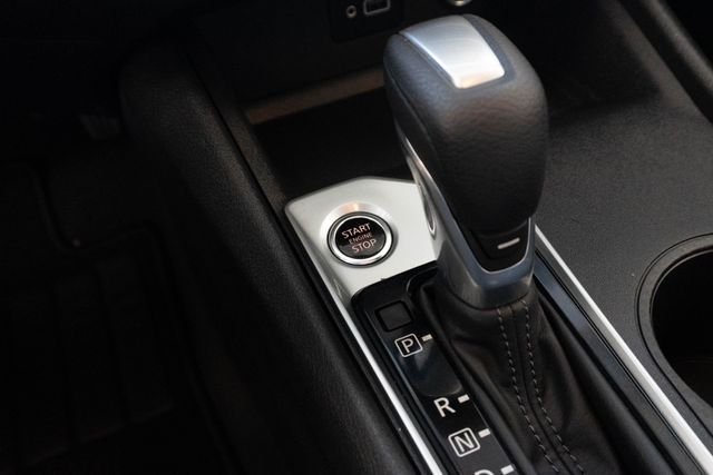 Used 2022 White Nissan 2.5 S image 26