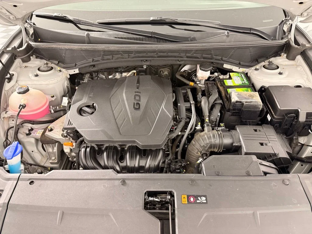 Used 2024 Silver Hyundai SEL image 32