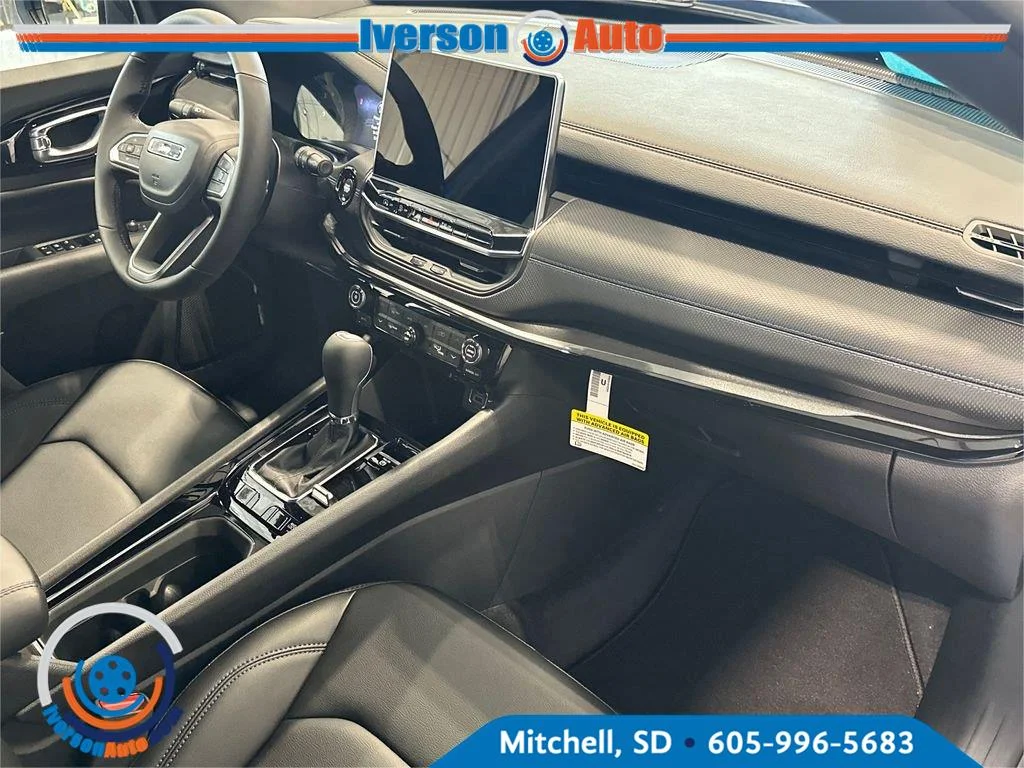 New 2026 Hydro Blue Pearlcoat Jeep Limited Altitude image 34