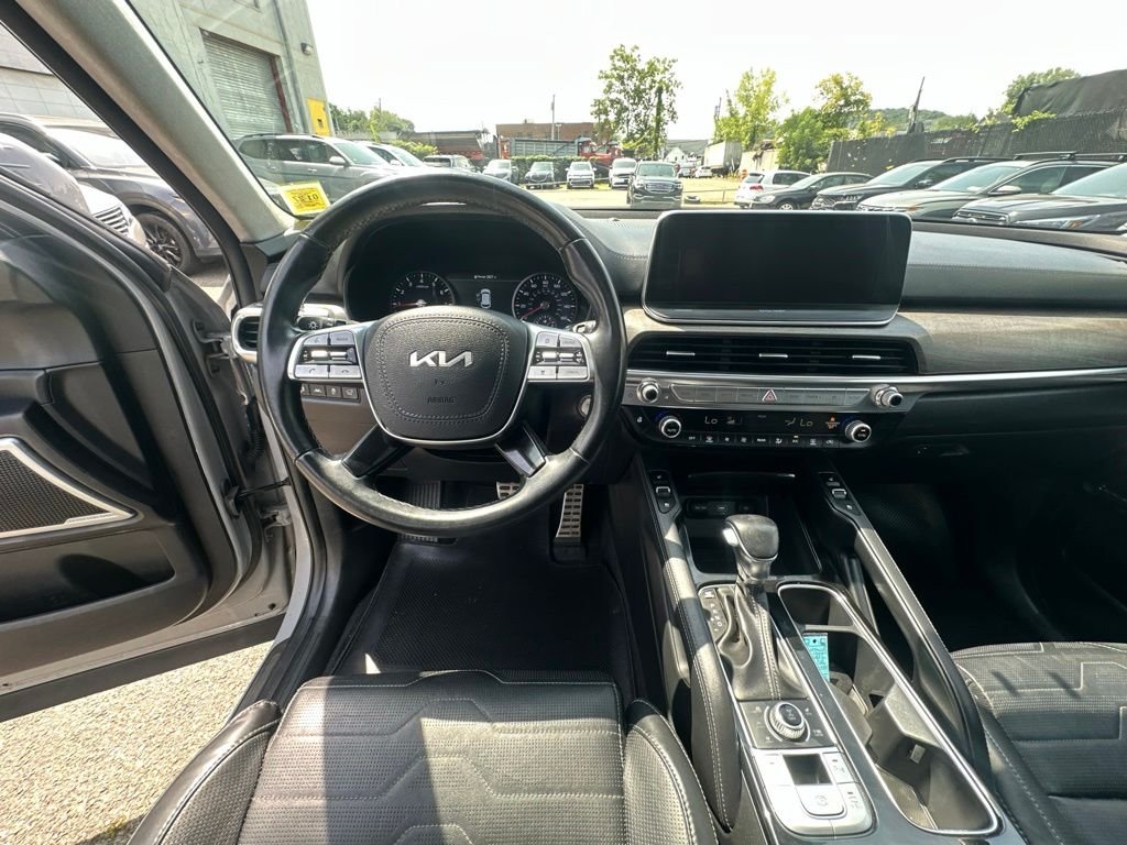 Used 2022 Gray Kia SX image 26