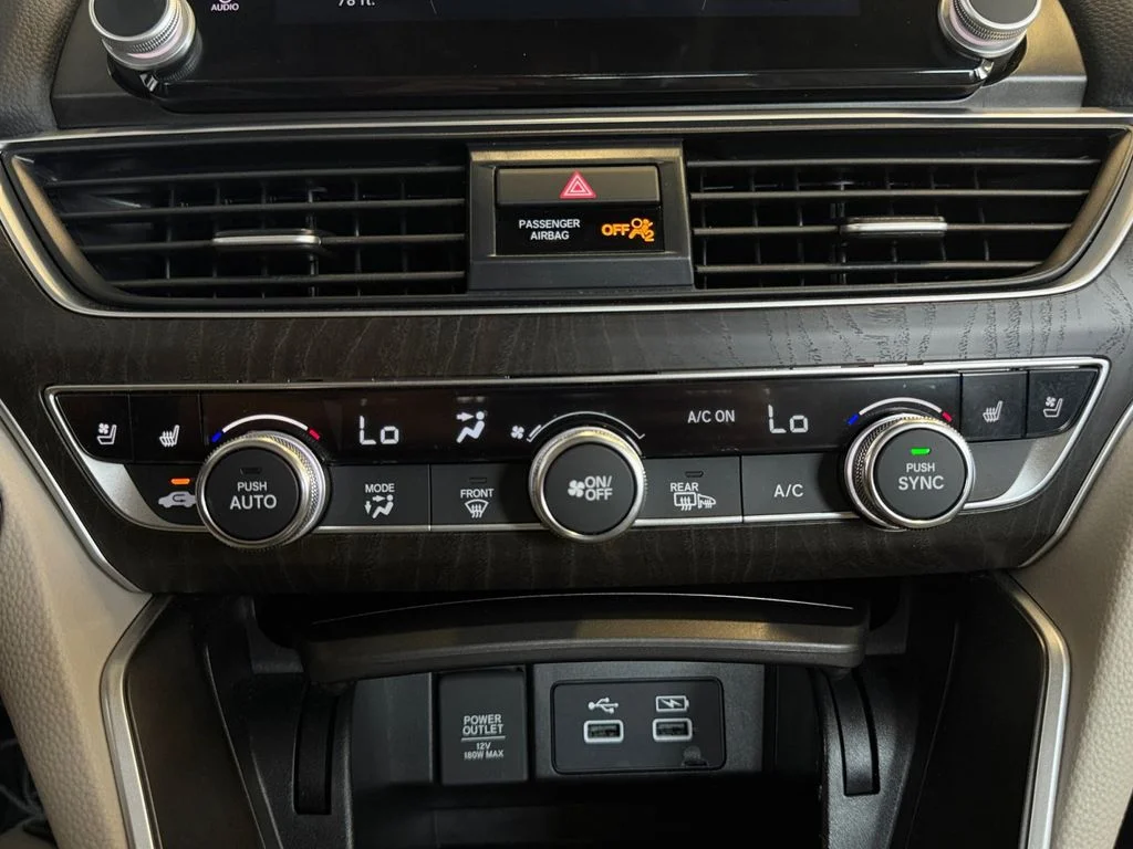 Used 2022 White Honda Touring image 24