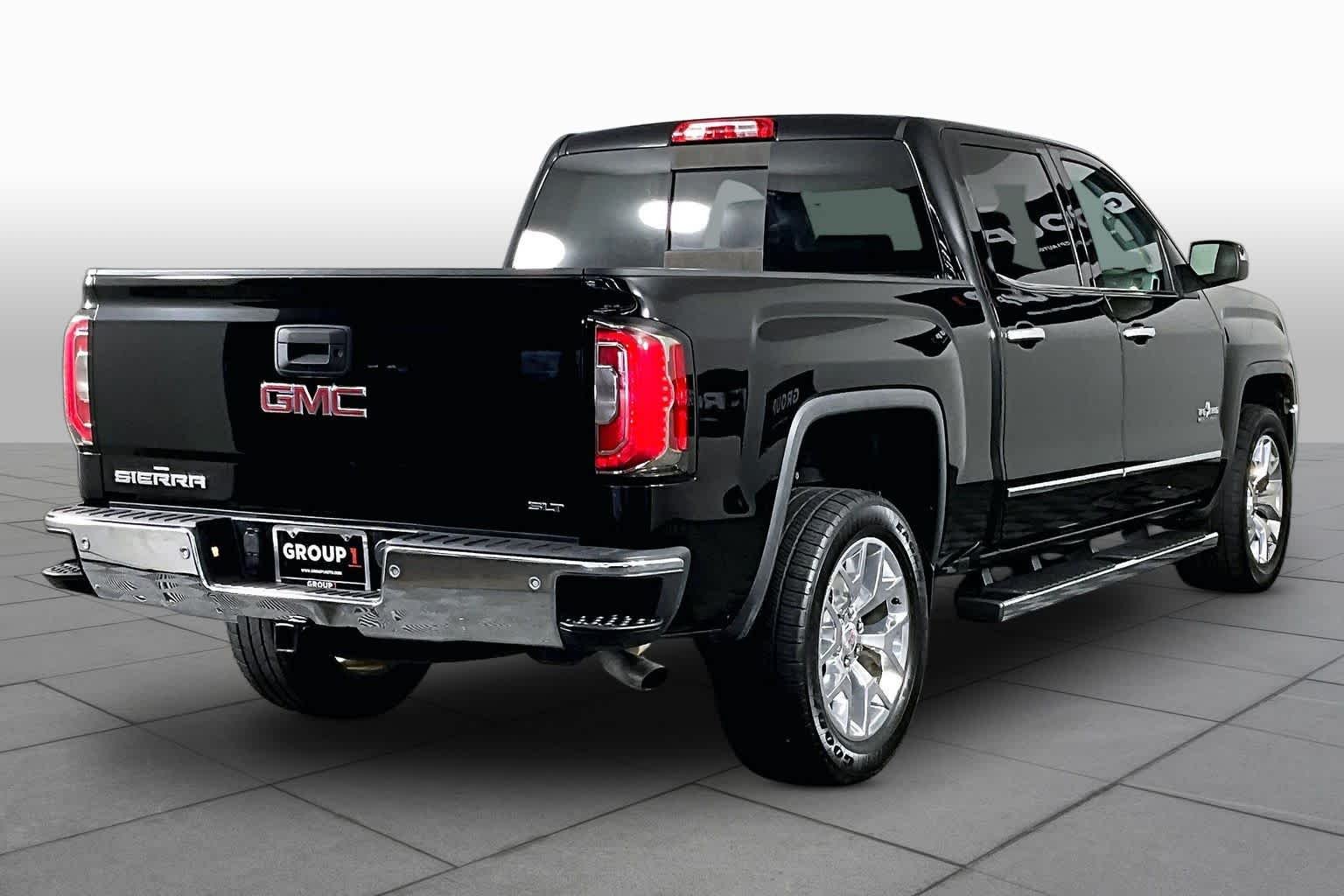 Used 2018 Onyx Black GMC SLT image 11
