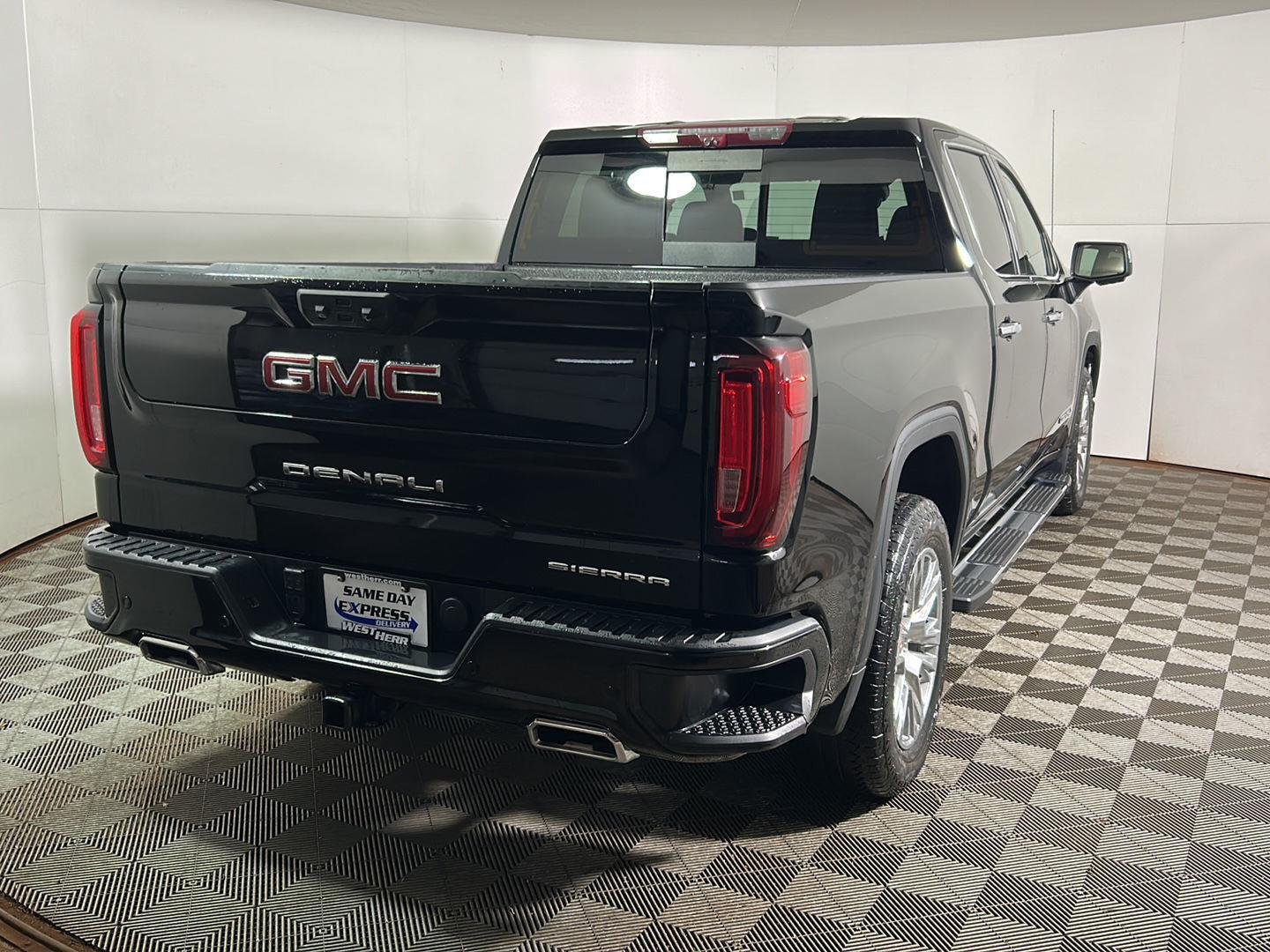 Used 2023 Onyx Black GMC Denali image 8