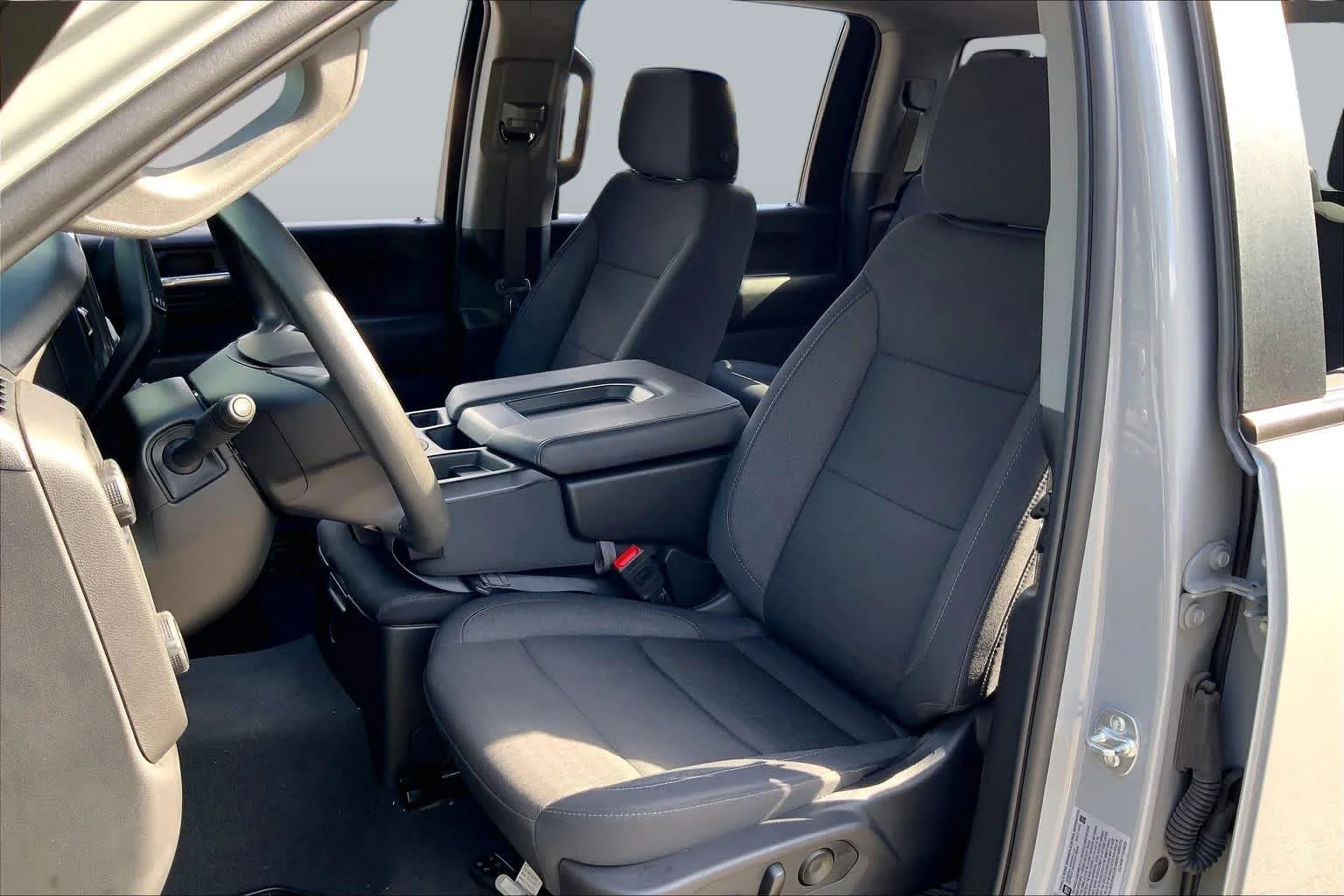 Used 2025 Slate Gray Metallic Chevrolet Custom image 8
