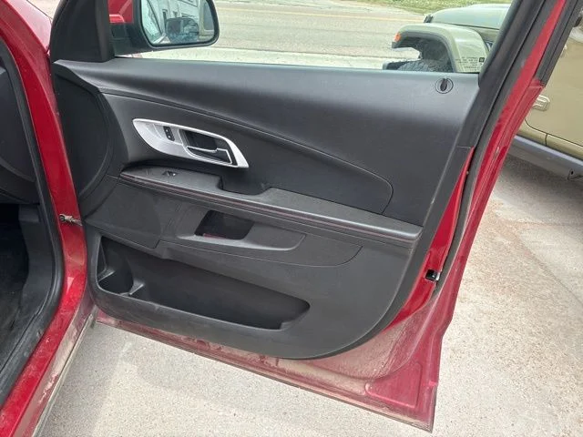 Used 2015 Red Chevrolet LT image 17
