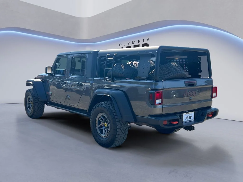 Used 2022 Gray Jeep Mojave image 2