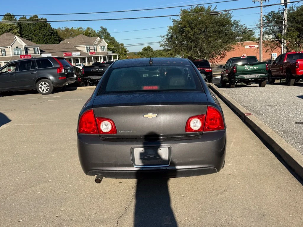 Used 2010 Beige Chevrolet LT image 7