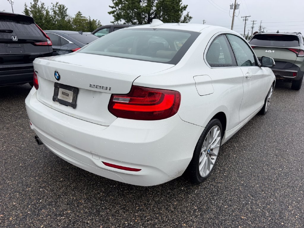 Used 2015 Alpine White BMW 228i image 3