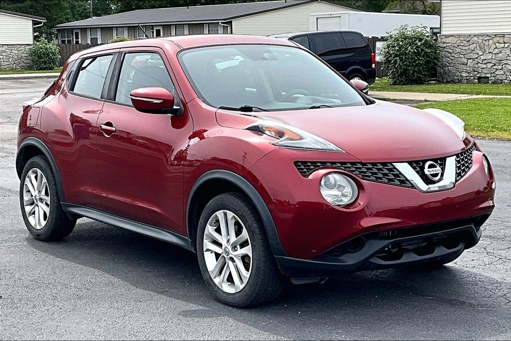 Used 2016 Cayenne Red Nissan S image 1