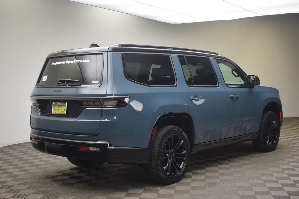 New 2026 Steel Blue Exterior Paint Jeep Summit Reserve image 5