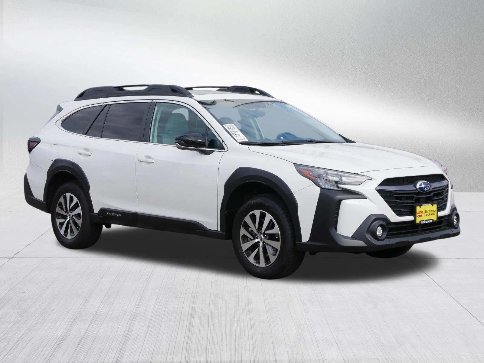 2025 Subaru Outback Premium's photo