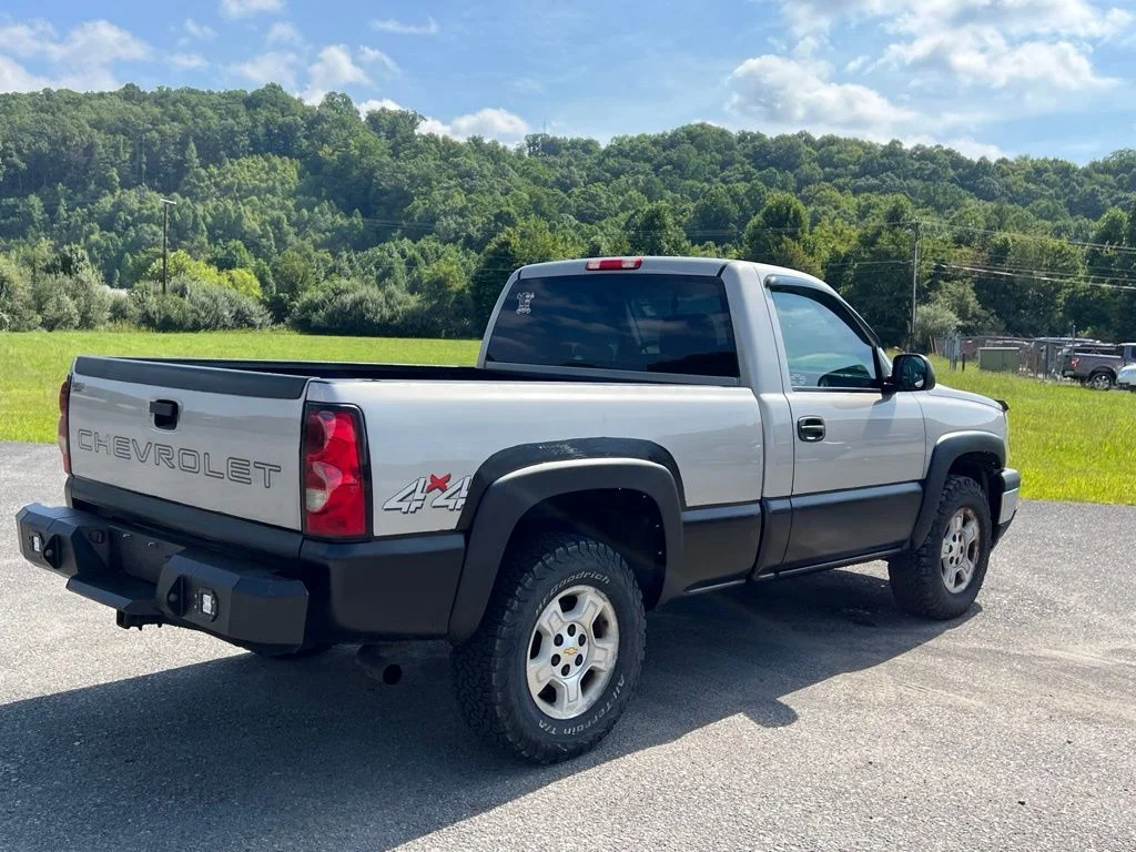 Used 2007 Silver Birch Metallic Chevrolet Work Truck image 10