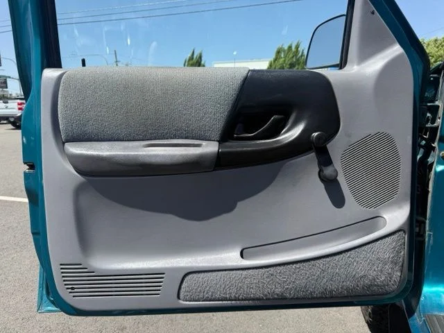 Used 1994 Green Ford XLT image 15