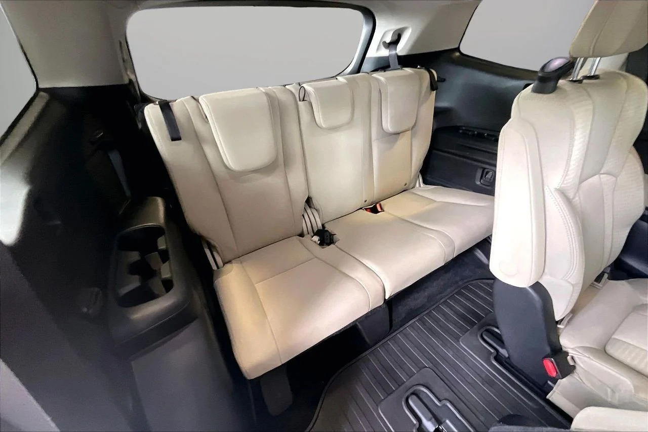 Certified Used 2020 White Subaru Premium image 25