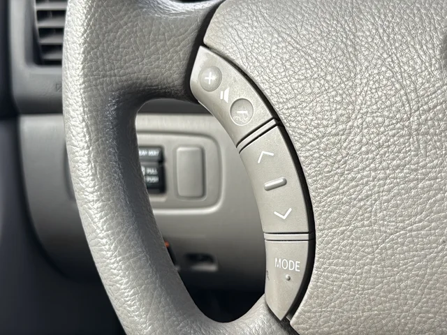 Used 2010 Silver Toyota LE image 16