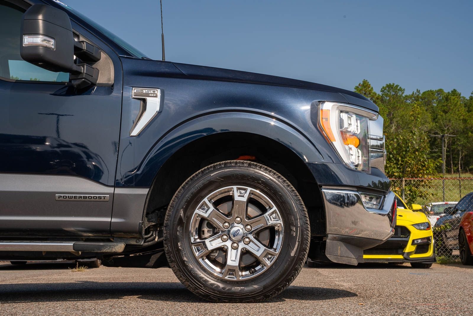 Used 2023 Antimatter Blue Metallic Ford XLT image 9