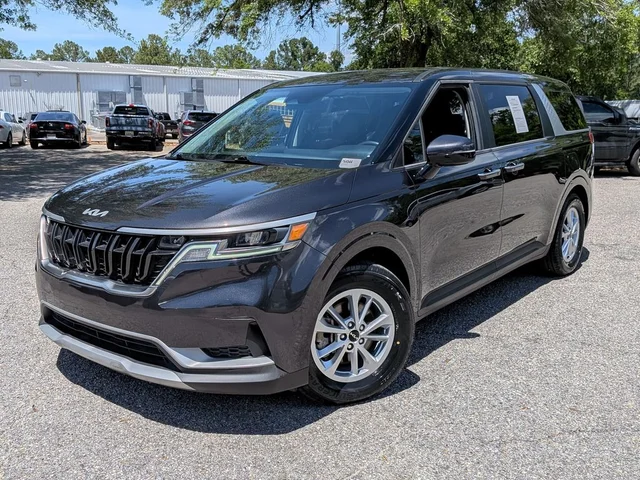 2024 Kia Carnival LX