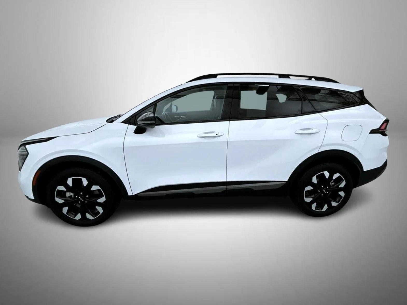 Used 2024 White Kia X-Line image 8