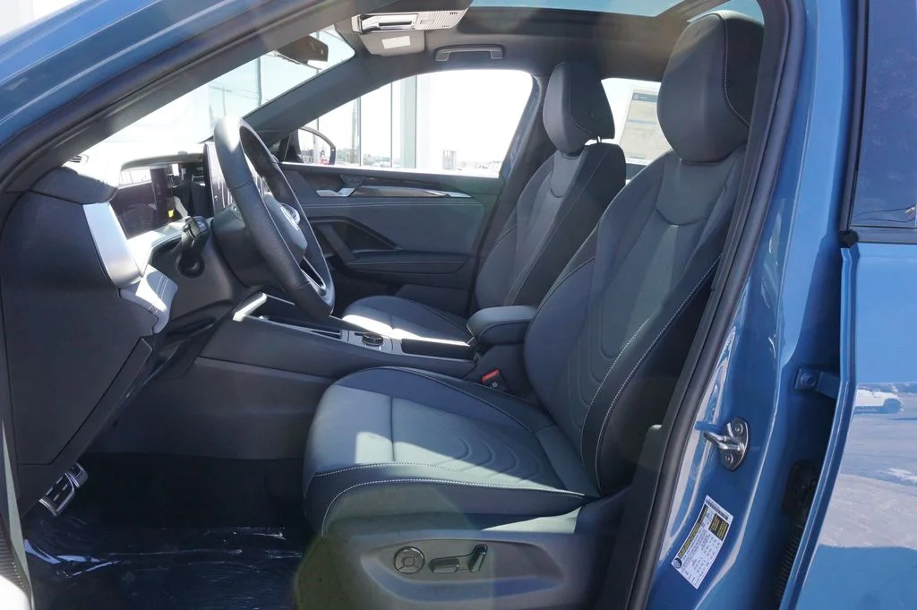 New 2026 Blue Volkswagen 2.0T SE R-Line Black image 9