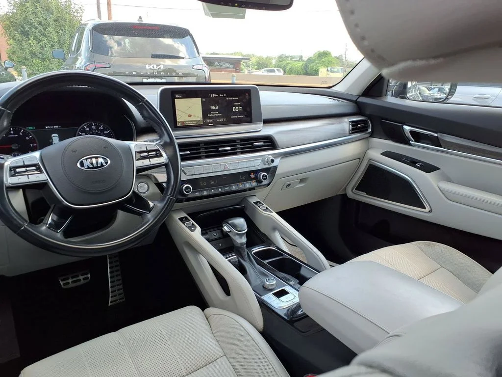 Used 2020 Gravity Gray Kia SX image 5