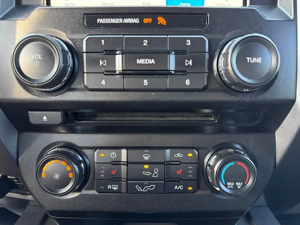 Used 2018 White Ford XLT image 39