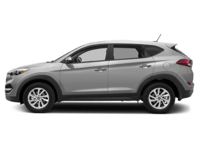 Used 2018 Silver Hyundai SE image 3