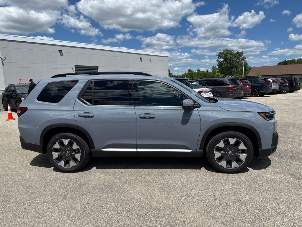 Used 2026 Gray Pearl Honda Touring image 2