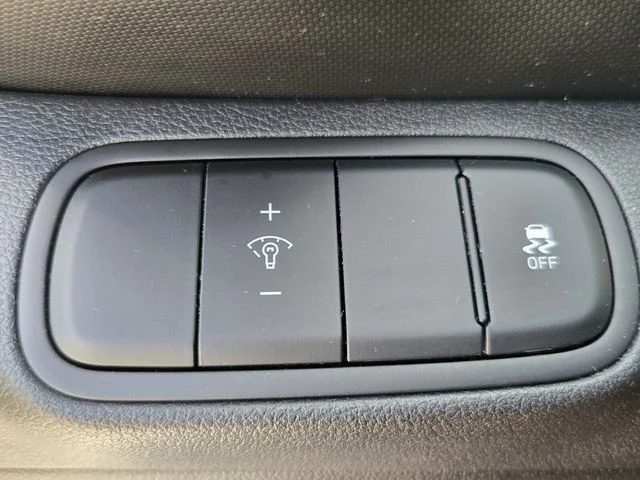 Used 2025 Silver Hyundai SE image 23