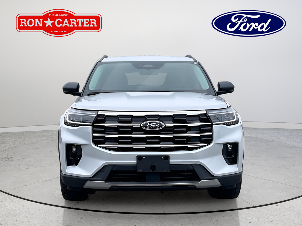 New 2026 Space White Metallic Ford Active image 2