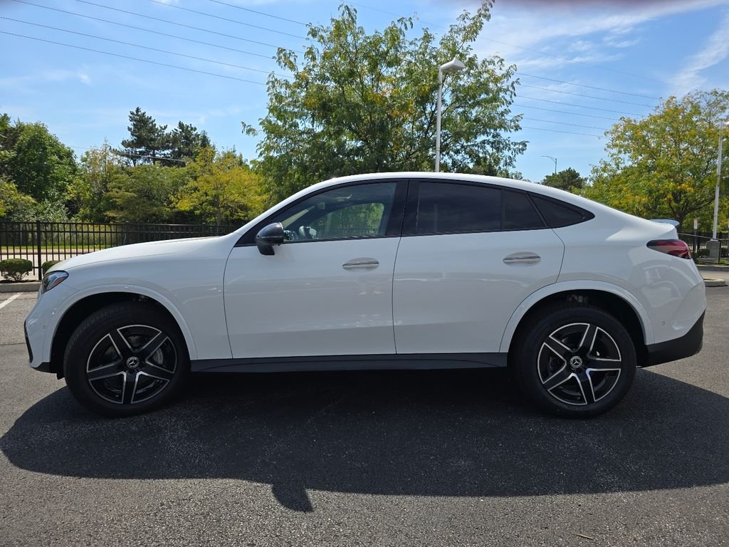 New 2027 MANUFAKTUR Moonlight White Metallic Mercedes-Benz GLC 300 image 21
