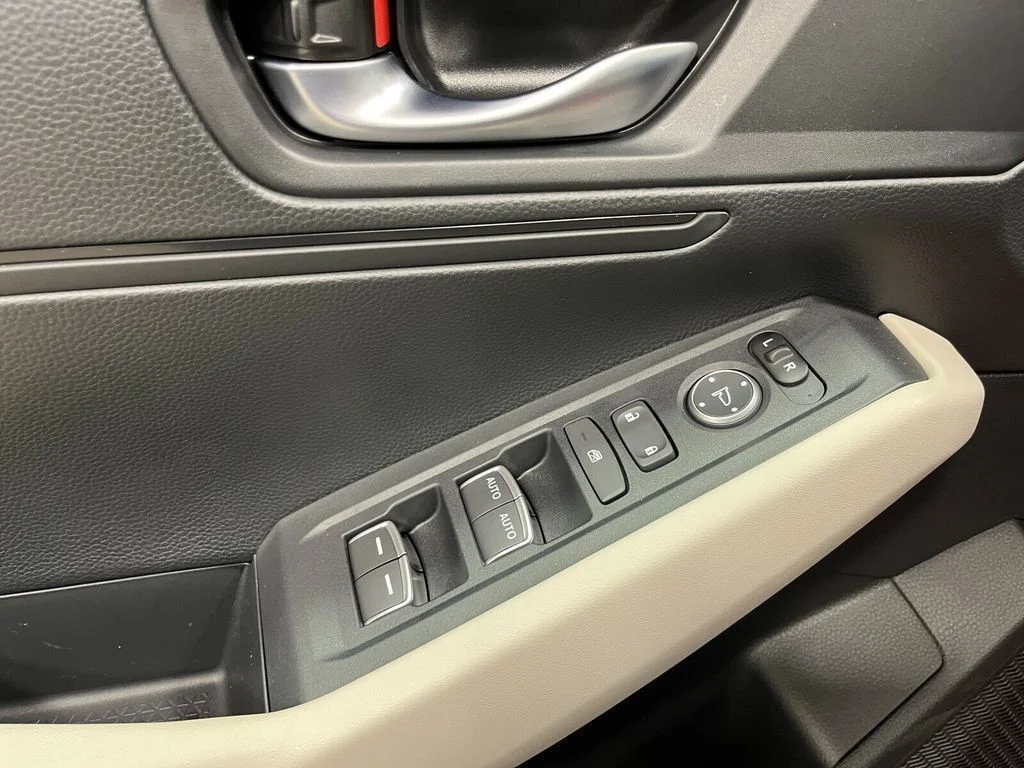 New 2026 Platinum White Honda LX image 12