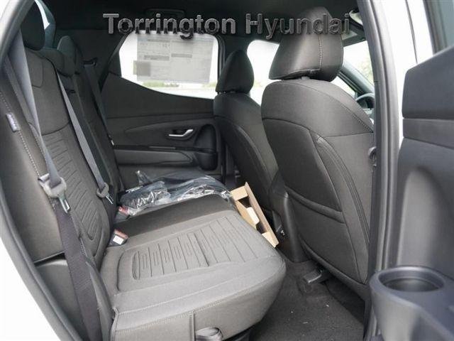 2025 Hyundai Santa Cruz SE - Photo 9