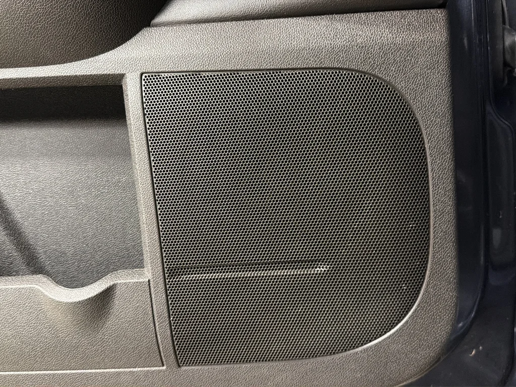 Used 2014 Blue Chevrolet LT image 30