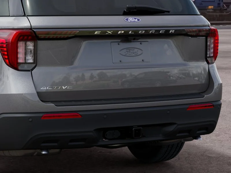 New 2027 Carbonized Gray Metallic Ford Active image 36