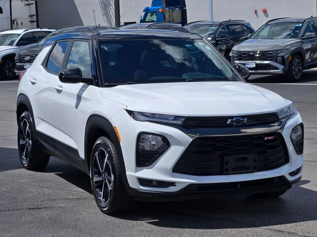 Used 2022 White Chevrolet RS image 4