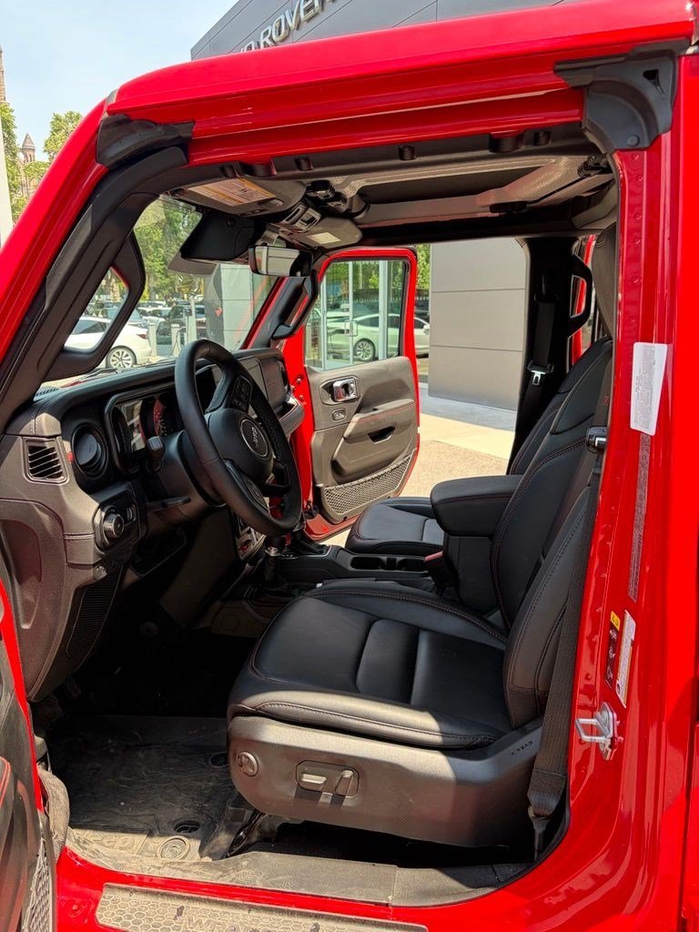 Used 2025 Firecracker Red Clearcoat Jeep Rubicon X image 18