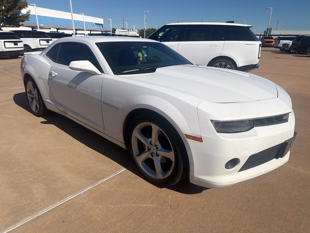 Used 2015 White Chevrolet 1LT image 4