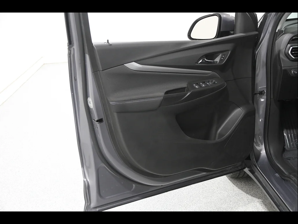 Used 2023 Gray Ghost Metallic Chevrolet LT image 5
