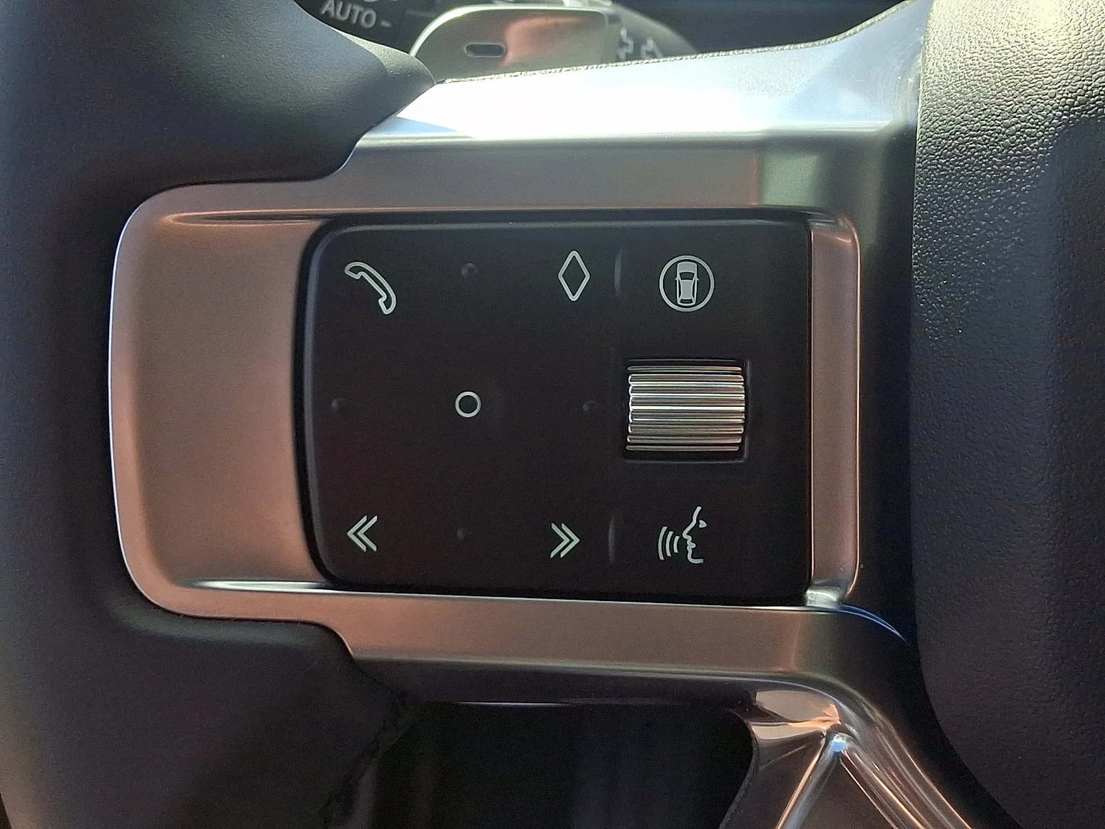 Used 2025 Gray Land Rover Dynamic SE image 36