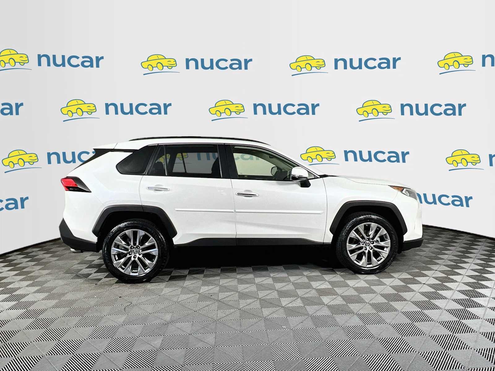 Used 2019 Blizzard Pearl Toyota Limited image 8