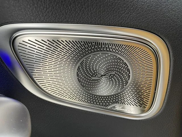 New 2027 Black Mercedes-Benz GLC 300 image 37