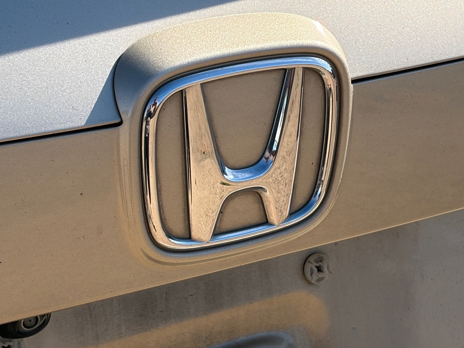 Used 2018 Beige Honda EX image 6