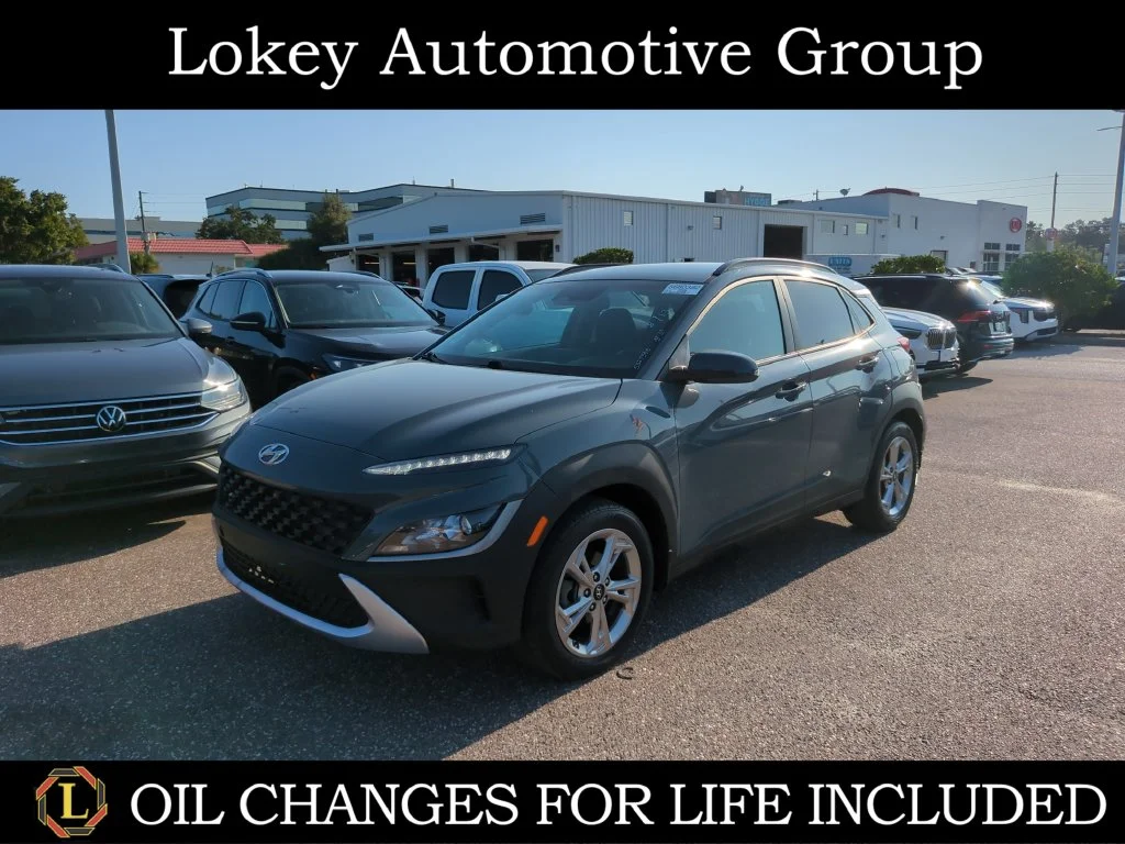 Used 2022 Green Hyundai SEL image 1