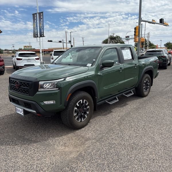 2023 Nissan Frontier PRO-4X Crew Cab 4X4's photo